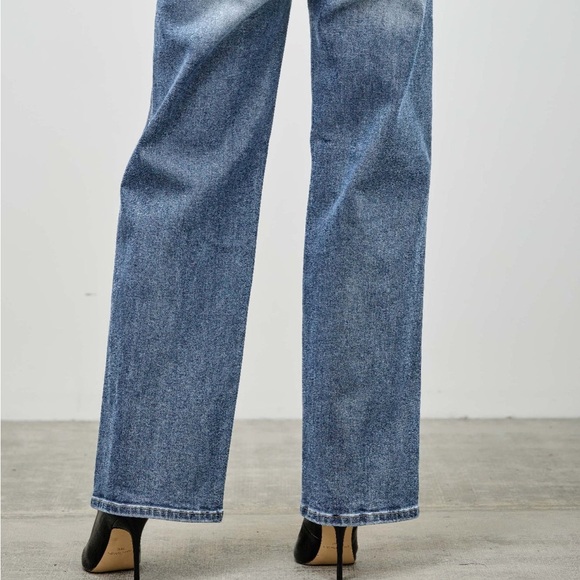 Mid Rise Straight Pants - Picture 9 of 9